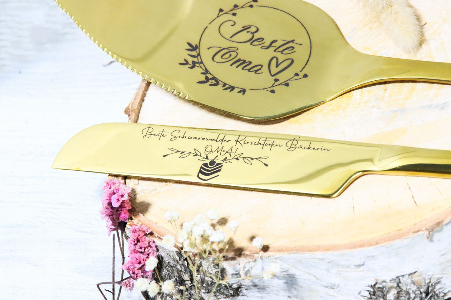 Geschenk Symbol personalisiert Hochzeit Hochzeitstorte Wunsch Braut goldene silberne Brautjungfer Gravur gravieren Messer Tortenheber Tortenmesser Kuchenmesser anschneiden Herz Oma Tante Freundin Küche Edelstahl Torte Kuchen Softeis Klinge Party Silberhochzeit Standesamt Deko Dekoration