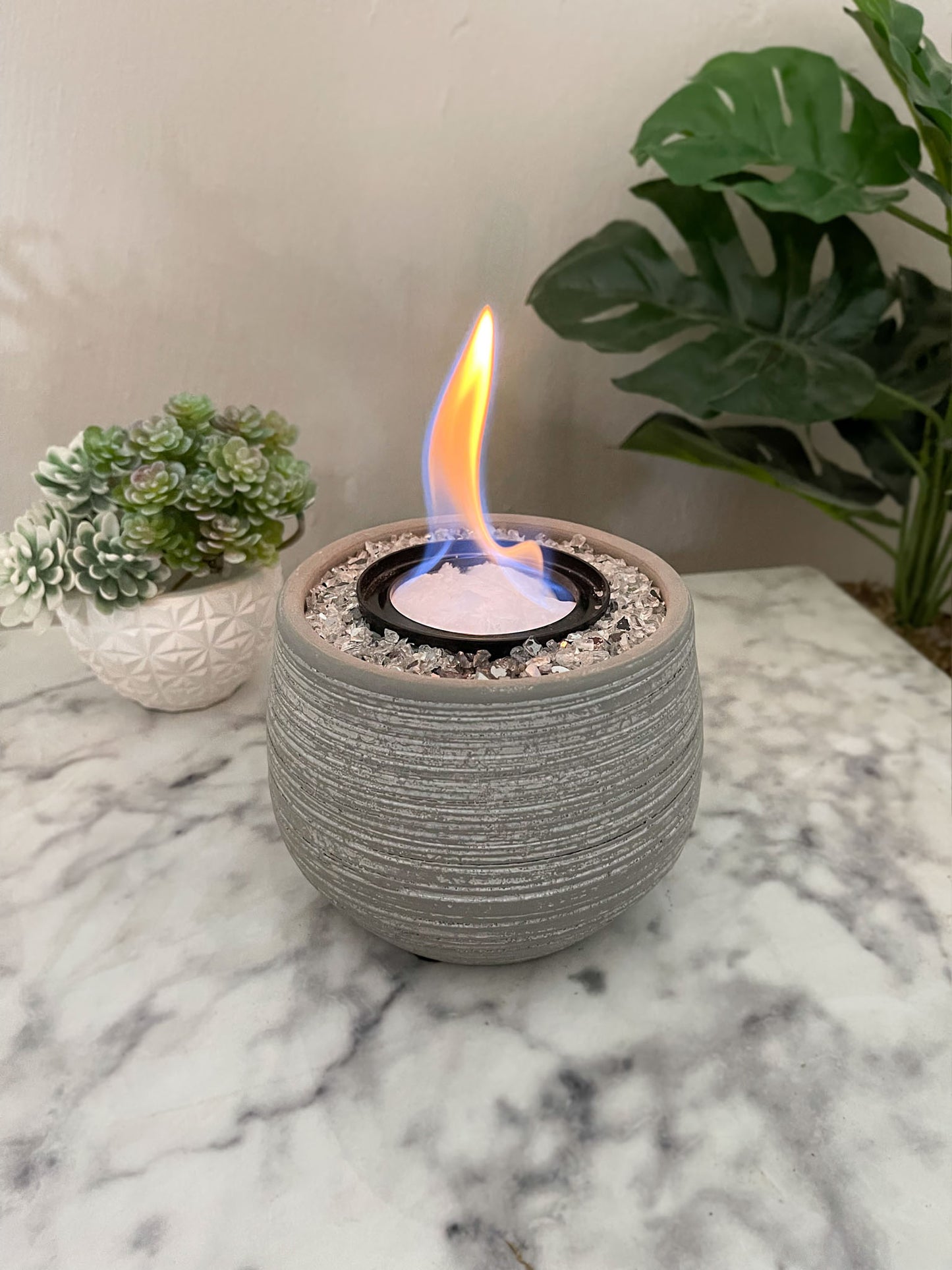 Ethanol Outdoor Indoor Innenbereich Wintergarten Zimmer Feuer Feuertopf Deko Gartendeko Dekoration Deckel Soja Wachs Sojawachs nachhaltig vegan Geschenk Geburtstag Vatertag Vater Mutter Muttertag Lagerfeuer Flamme Kerzenlöscher Tischkerze Kerze Gartenfackel Nachhaltig Dekogranulat Funkel funkelnde Steine