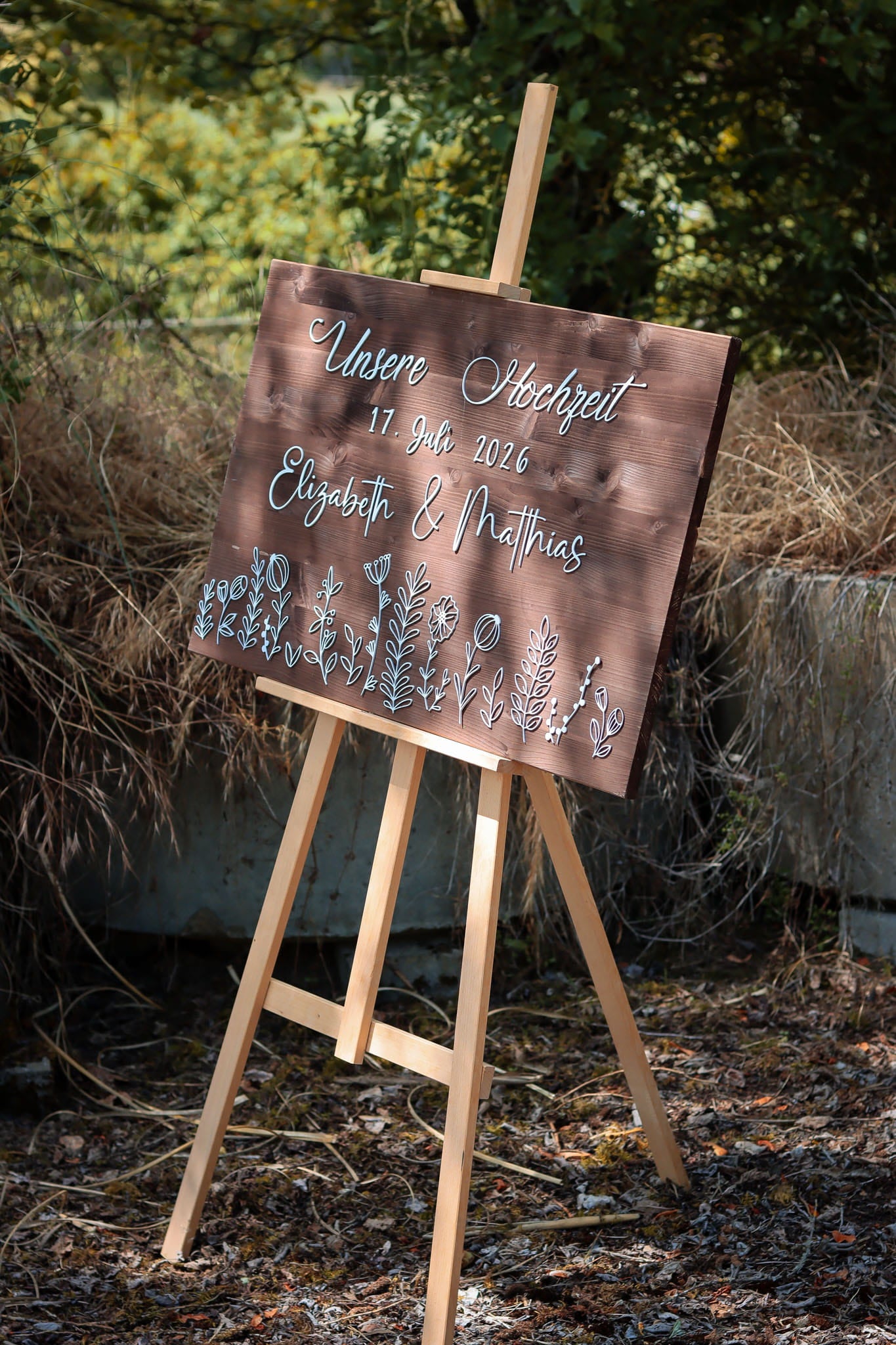 Welcome Board Hochzeit Hochzeit Holzdeko Hochzeitsaccessoires Namensschild Hochzeit Personalisierte Deko Hochzeitsgeschenk Hochzeitsplanung Hochzeitslocation Festliche Dekoration Schild mit Namen Brautpaar Deko Hochzeit 3D Schrift Holzdeko Hochzeit Hochzeit Outdoor Elegant Hochzeit Modern Hochzeit Schild Hochzeit individuell Hochzeit personalisiert Willkommensschild Holz 3D Text