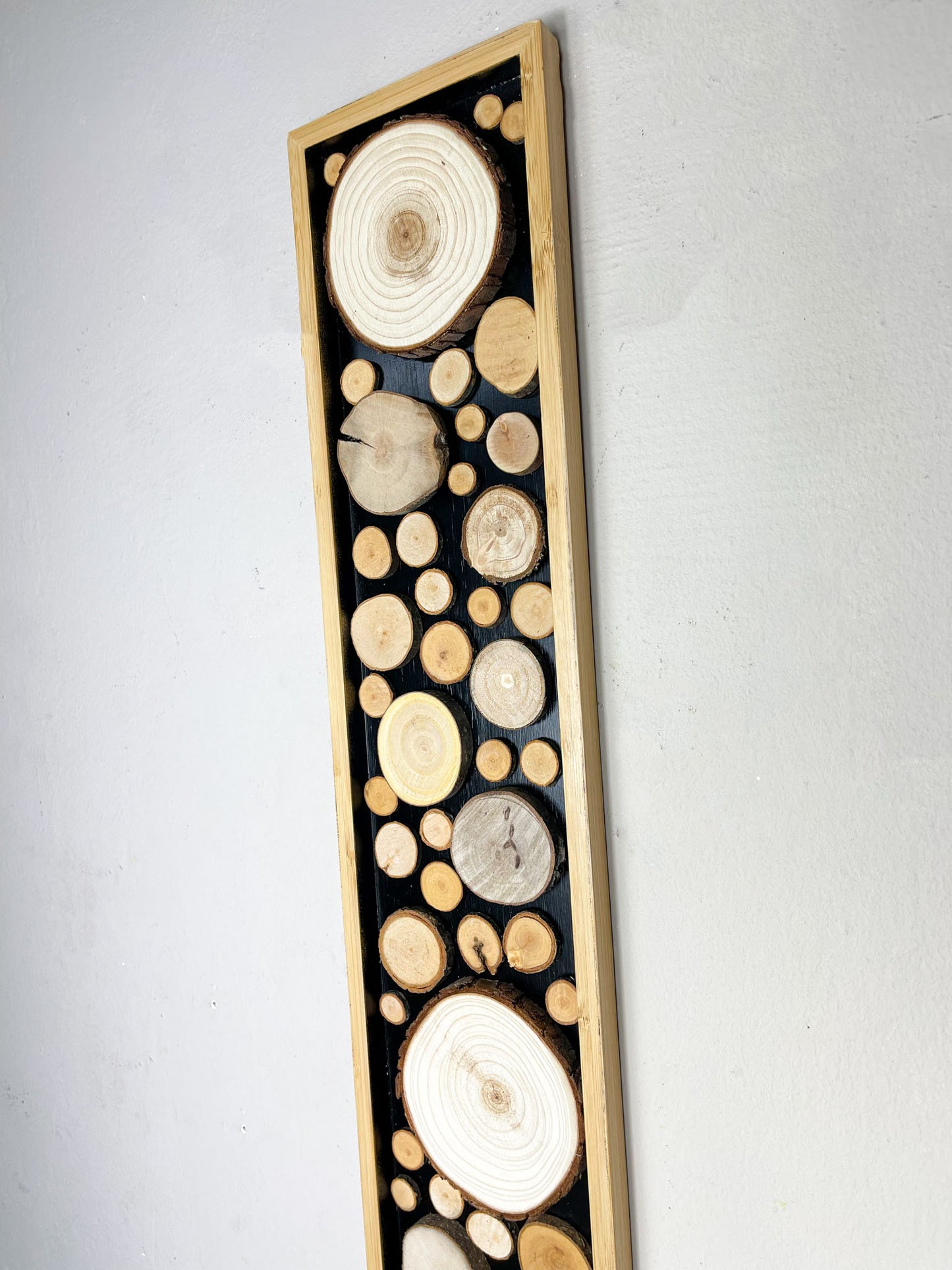 Wanddeko Dekoration Wandbild Holz Holzscheibe Ast Astscheibe Scheibe Baumscheibe Baum Wald Waldbild Wand Paneele Rechteck Farbauswahl Landhaus Stil Holzbild Akustikpaneele Büro Haus Panelle Baumarkt Center Baucenter
