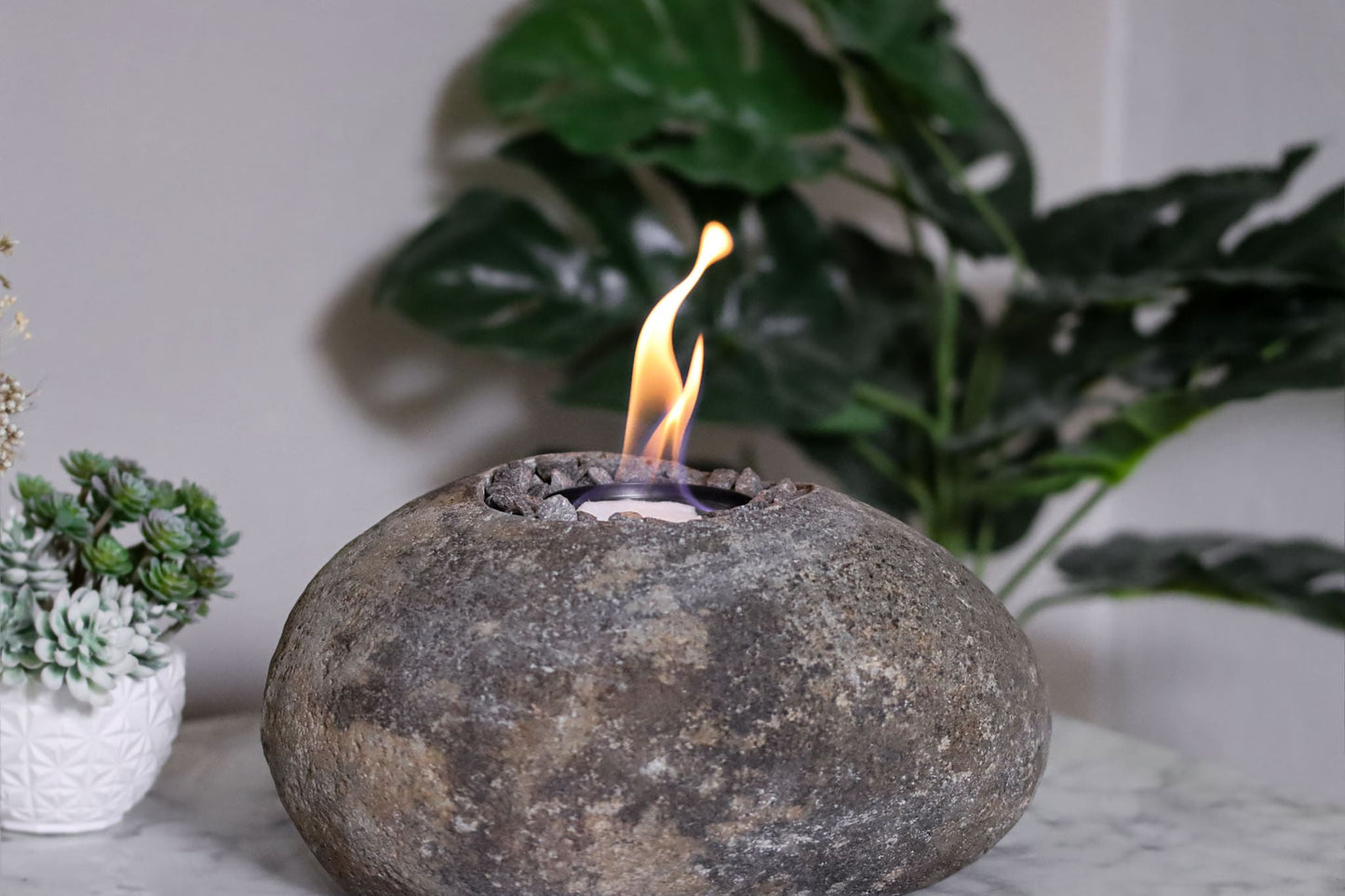 Ethanol Outdoor Indoor Innenbereich Wintergarten Zimmer Feuer Feuertopf Deko Gartendeko Dekoration Deckel Soja Wachs Sojawachs nachhaltig vegan Geschenk Geburtstag Vatertag Vater Mutter Muttertag Lagerfeuer Flamme Kerzenlöscher Tischkerze Kerze Gartenfackel Nachhaltig Kieselstein Deko Kieselfeuer