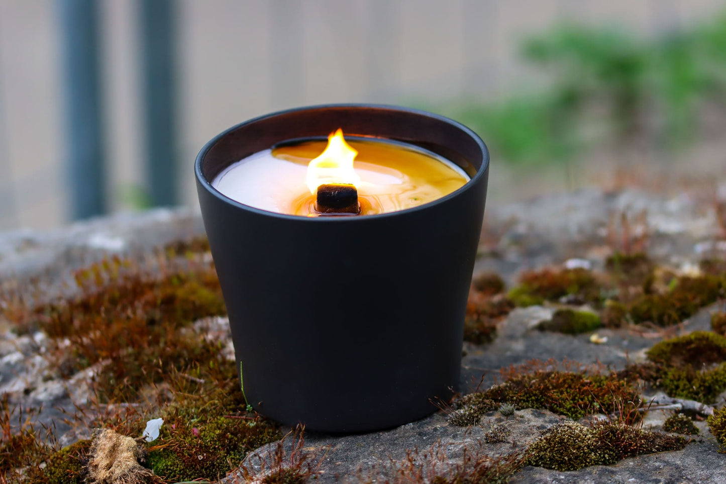 Outdoor Kerze Betonkerze Feuer Dauerdocht Feuertopf Deko Gartendeko Kerzenreste schmelzen Dekoration frostsicher Deckel Löschbrett Soja Wachs Sojawachs nachhaltig vegan recyceln Geschenk Geburtstag Vatertag Vater Mutter Muttertag Lagerfeuer Beton Flamme Kerzenlöscher Tischkerze Kerze Gartenfackel Garten Zement Anthrazit grau Licht Keramik Docht Topf Übertopf Holz Blumentopf Pflanzentopf Camping campen zelten wandern matte
