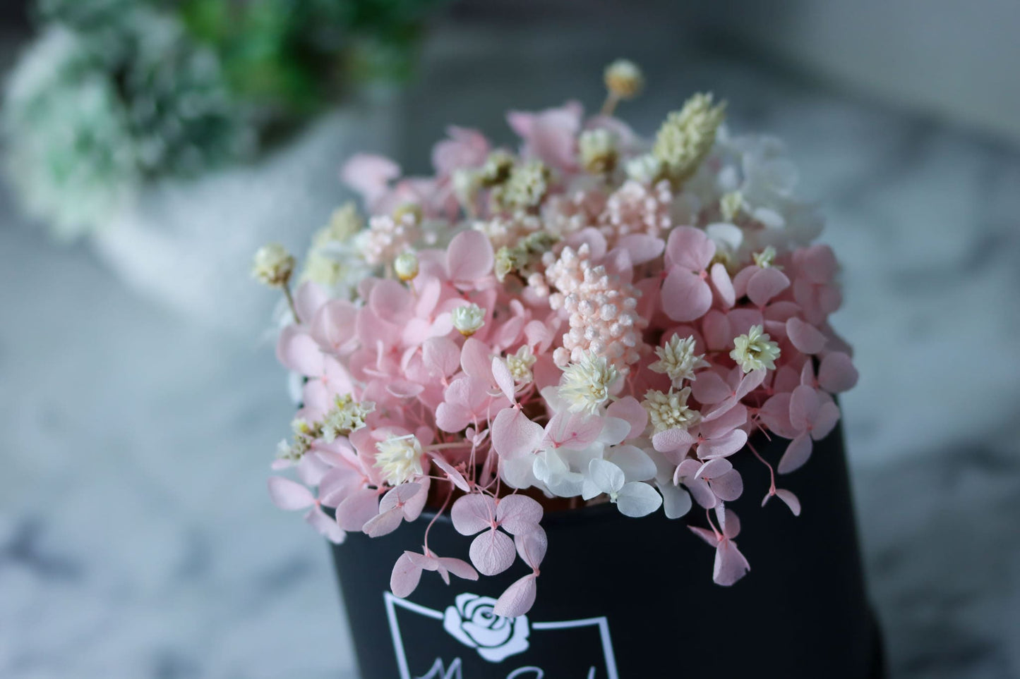 Hortensien Blumen Blumenbox Box Geschenk Rosenbox Trockenblumen Hochzeit Geburt Firma Firmengeschenk Name Schrift personalisiert Wunsch Handmade Diy Gedankenwunder Muttertag Valentinstag Romantik romantisch