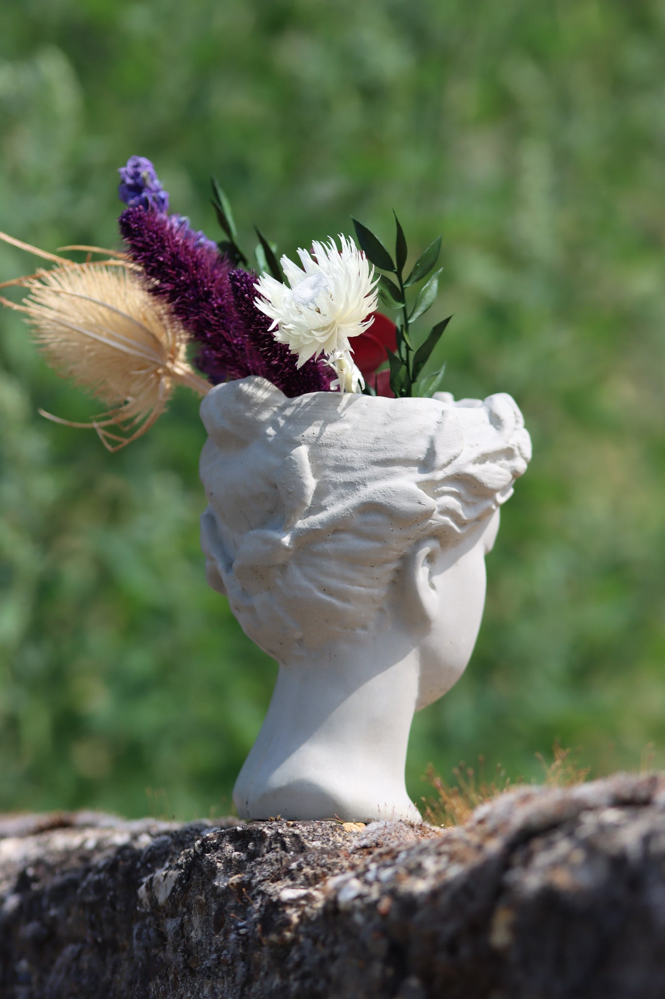 Deadia Göttin goddess Pflanztopf Beton frostsicher Kunst art garden Garten Terrasse Betonfigur Figur figure woman pflanzen plant decoration Deko homedeco Blumentopf Stiftehalter