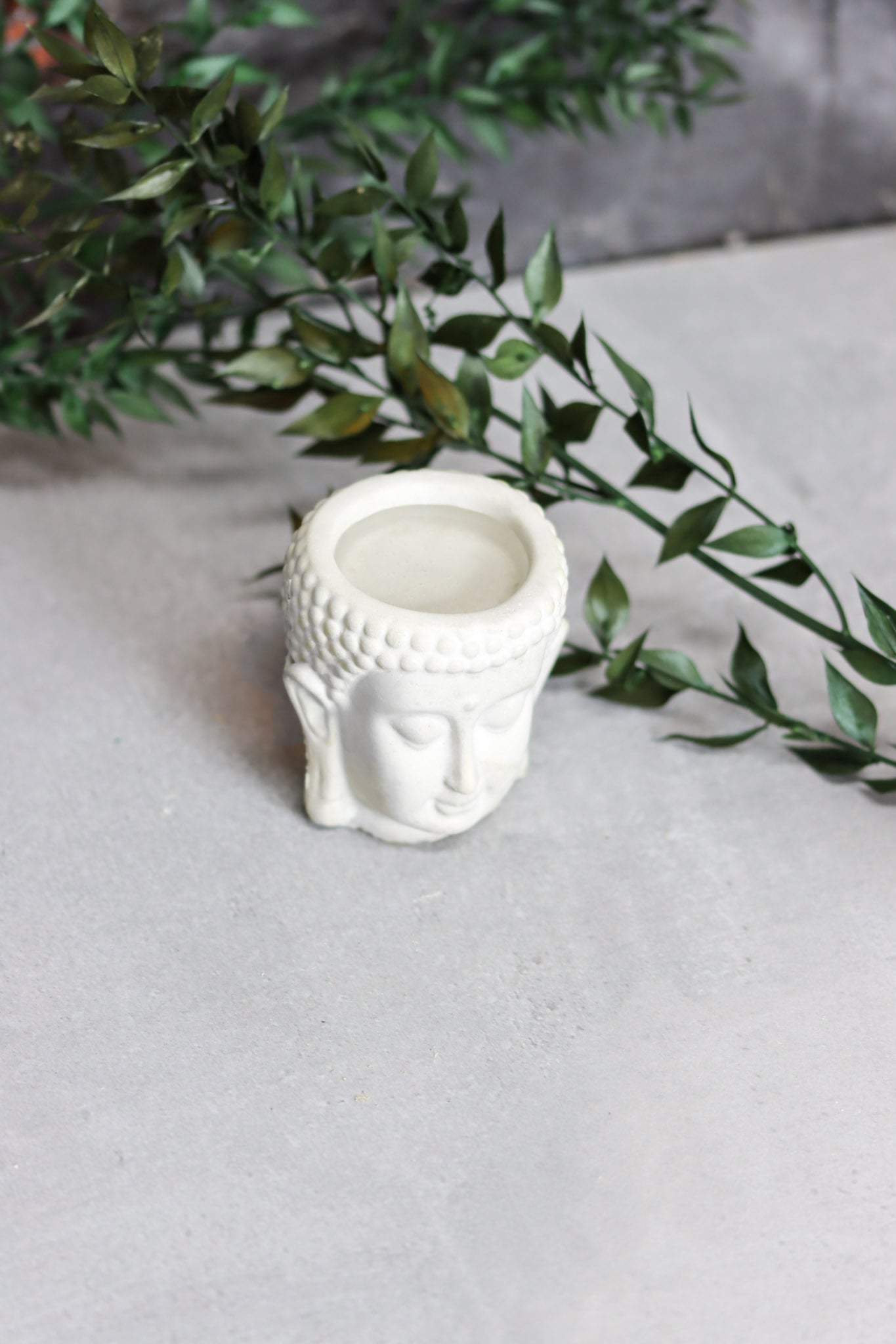 Buddha Duftöl Meditation Yoga relax Beton frostsicher grau Kerzen Kerzenhalter meditieren