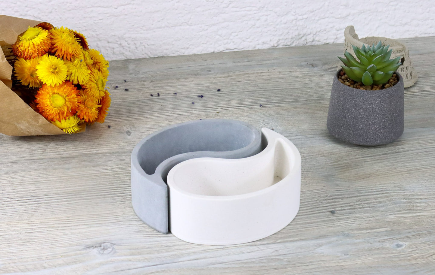 Beton grau grey weiß white Zen Garten garden asian deko homedecor decoration decor YinYang Teelichthalter candleholder Duftöl meditation Zengarten concrete Set Yoga relax Balkon Terrasse Wohnzimmer Yin Yang Asia Dekorsteine