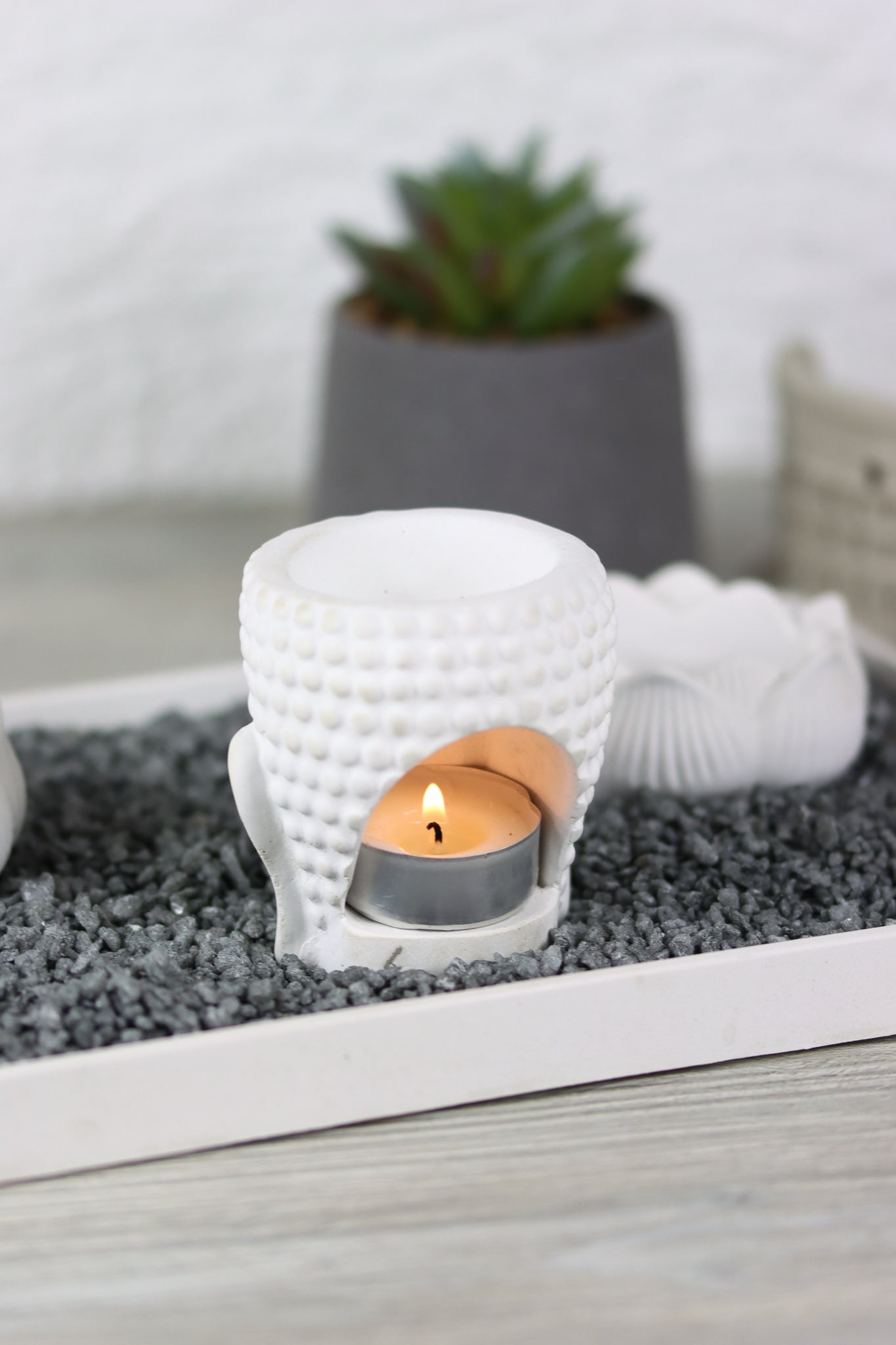 Beton weiß white Zen Garten garden asian deko homedecor decoration decor Buddha Lotusblüten Lotus blossom Teelichthalter candleholder Duftöl meditation Zengarten concrete Set Yoga relax Dekorsteine Balkon Terrasse Wohnzimmer Asia