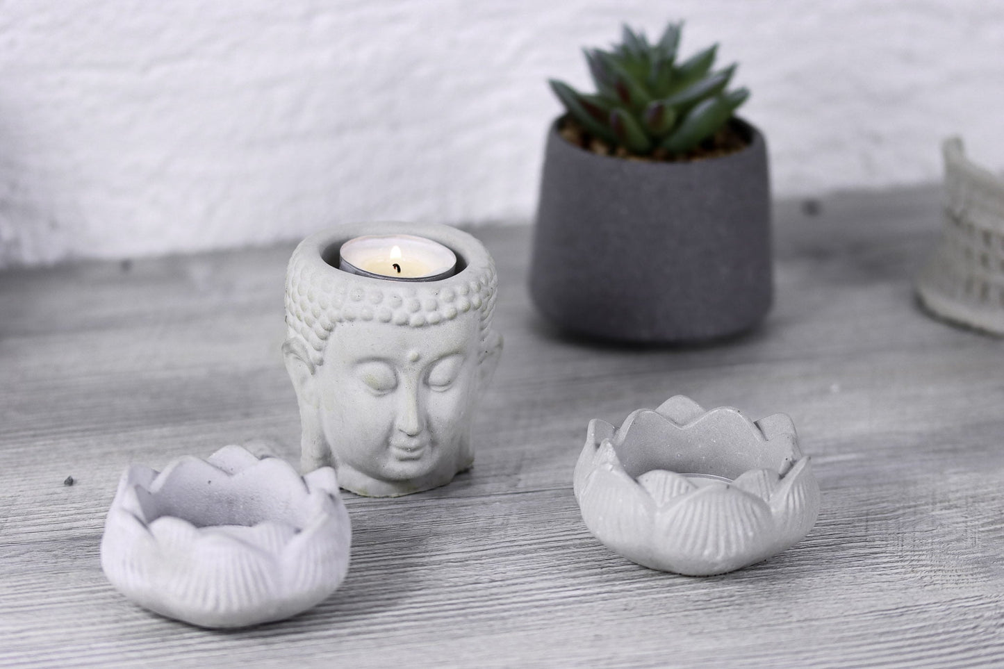 Beton grau grey Zen Garten garden asian deko homedecor decoration decor Buddha Lotusblüten Lotus blossom Teelichthalter candleholder Duftöl meditation Zengarten concrete Set Yoga relax Balkon Terrasse Wohnzimmer Asia