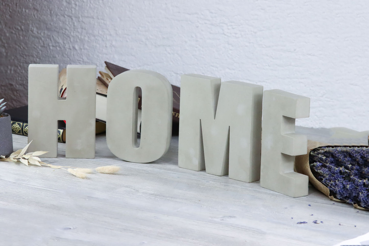 Beton Buchstaben grau grey Home Heimat zuhause homedecor decoration Deko Wohnzimmer Terrasse Küche frostsicher massiv Design