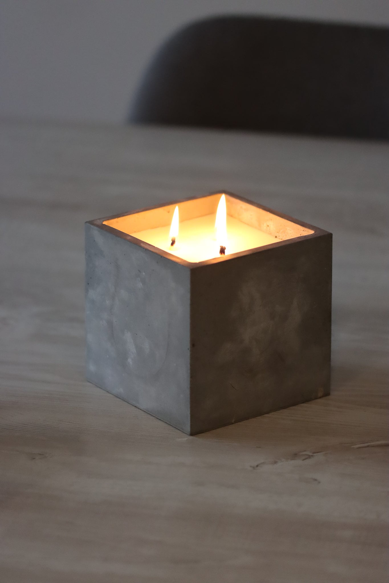 3 Docht Betonkerze Design Handgefertigt Sojawachs und Topf