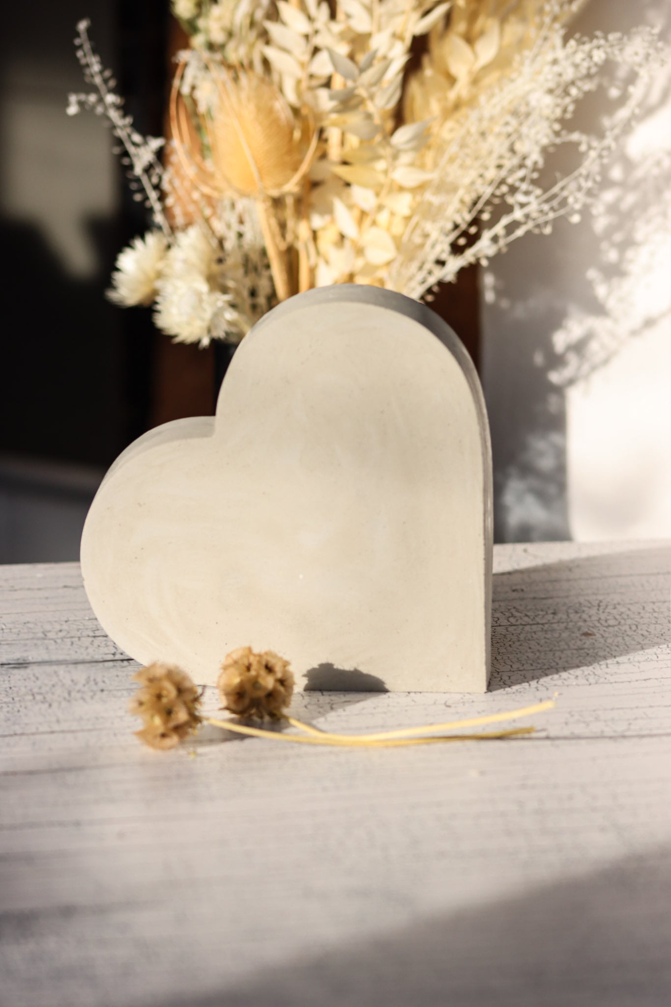 Beton Herz frostsicher grau Betonherz heart heartshaped Herzform Muttertag Geschenkidee Geburtstag romantisch romantic deko deocration homedeco