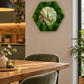 Moosbild MoosbildUhr Moosuhr Wanduhr Naturdeko Wanddeko WohnzimmerDeko Dekoration Inneneinrichtung InteriorDesign Wohnaccessoires NaturImHaus GrüneDeko ModernesWohnen EdleDeko ExklusiveDeko Gedankenwunder Sechseck Mamor Wabe Hexagons