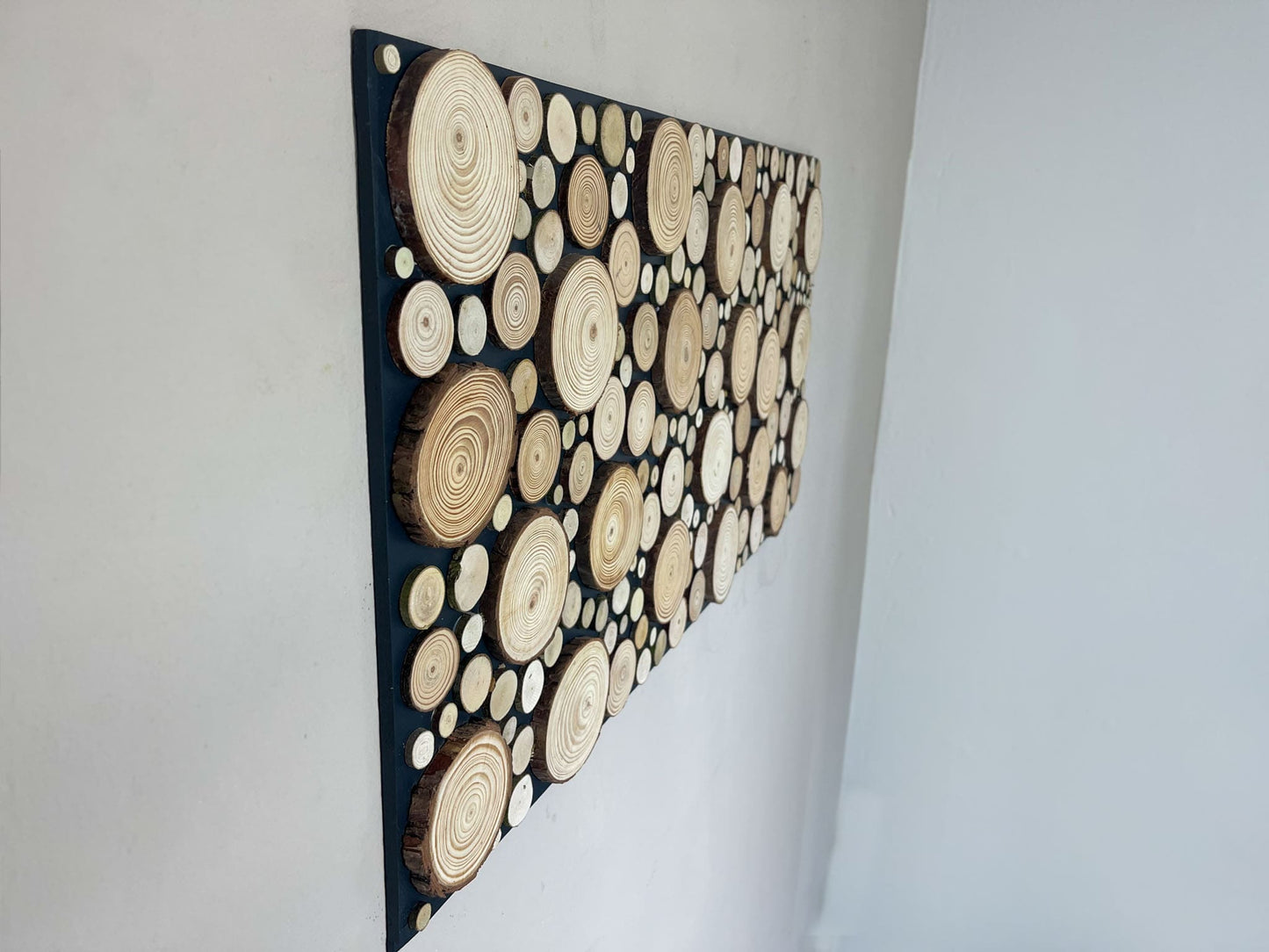 Wanddeko Dekoration Wandbild Holz Holzscheibe Ast Astscheibe Scheibe Baumscheibe Baum Wald Waldbild Wand Paneele Rechteck Farbauswahl Landhaus Stil Wandbild