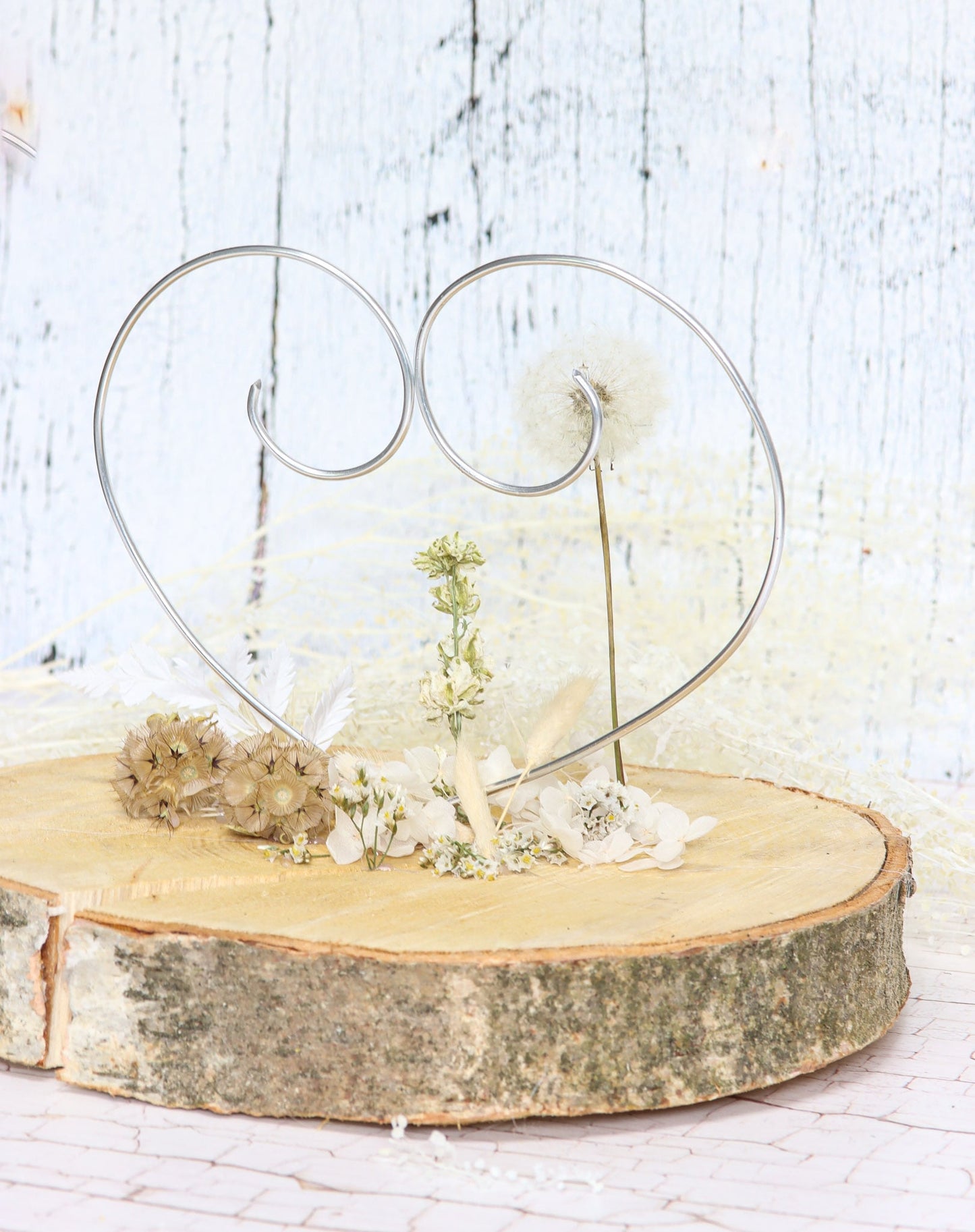 Ringhalter Dandelion Wunsch wish Pusteblume Wunscherfüller Hochzeit wedding Brautpaar Ringträger Schmuckhalter Eheringe Hochzeitsringe Baumscheibe Holz Trockenblumen driedflowers decoration Deko homedeco handmade handgefertigt schönstertag Birke Holzscheibe wood nature Natur