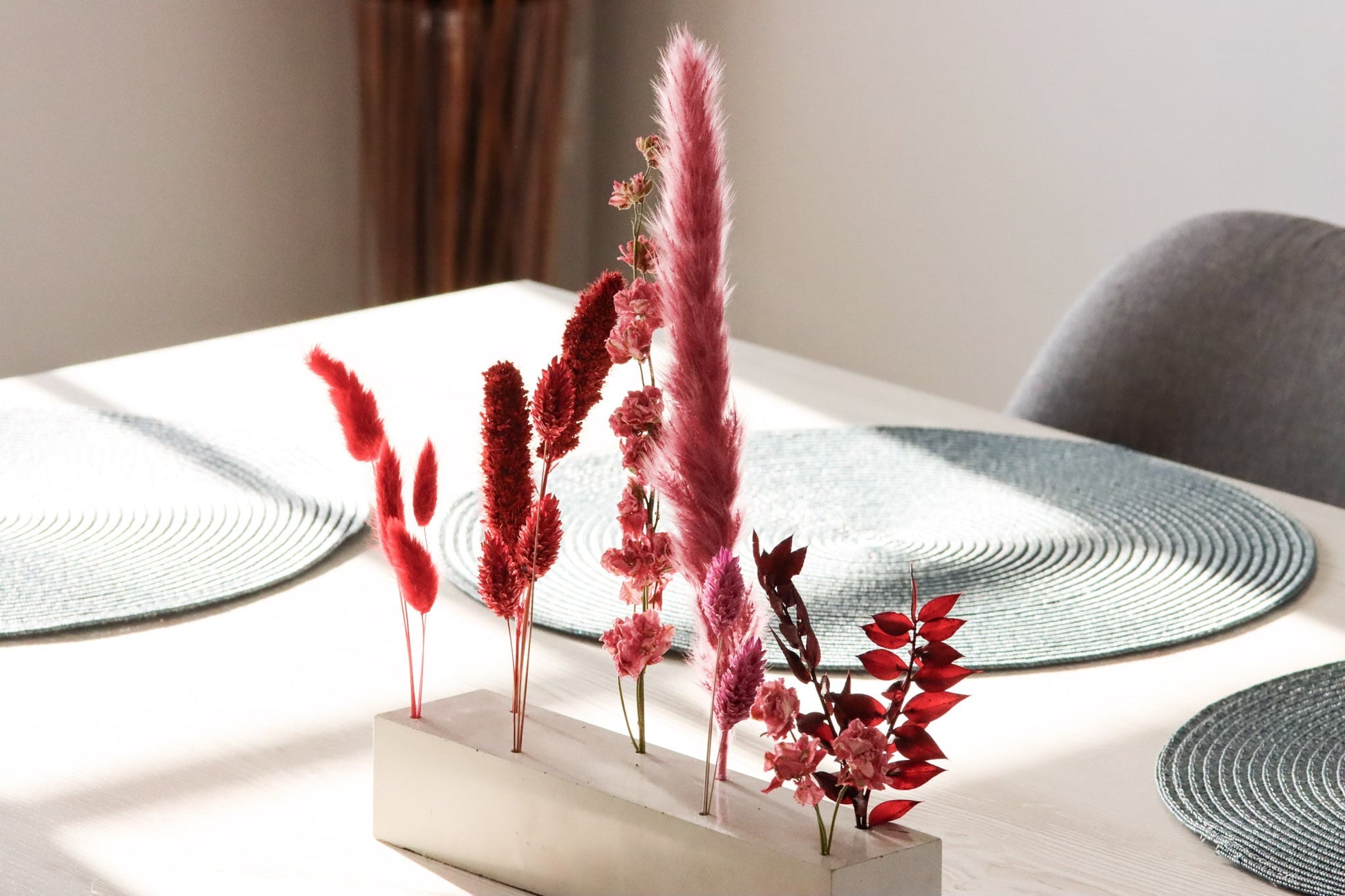 Pflanzenleiste Trockenblumen driedflowers Blumen Beton frostsicher Küche Wohnung homedeco deko decoration lovely girly red rot winered pink