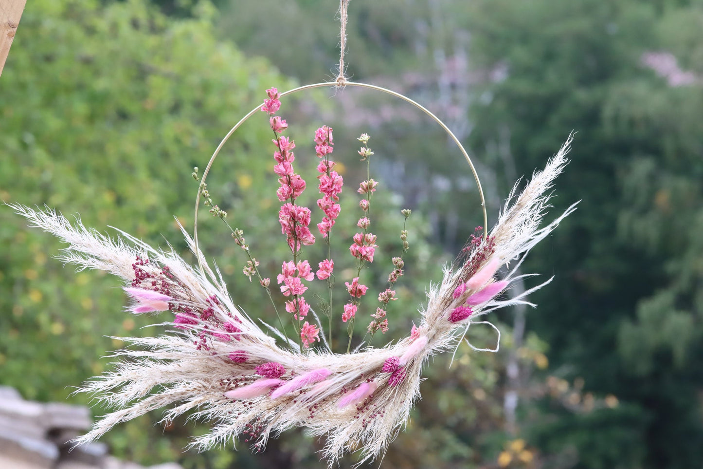 Pink Loopkranz Trockenblumen driedflowers Pampasgras Türkranz rosa Blumenkranz Frühling spring flowers Blumen Kranz Hauskranz Wohnung handgefertigt handmade Herbst autumn Pampas