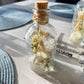 Glasflasche Glas Flasche Trockenblumen driedflowers Kork Naturgarn nature Natur fairy fairycore Fee homedeco decoration Deko handmade handgefertigt Geschenkidee creme weiß white wedding Hochzeit Tischdeko
