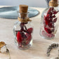 Glasflasche Glas Flasche Trockenblumen driedflowers Kork Naturgarn nature Natur fairy fairycore Fee homedeco decoration Deko handmade handgefertigt Geschenkidee rot winered red