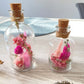 Glasflasche Glas Flasche Trockenblumen driedflowers Kork Naturgarn nature Natur fairy fairycore Fee homedeco decoration Deko handmade handgefertigt Geschenkidee rosa pink girly Tischdeko