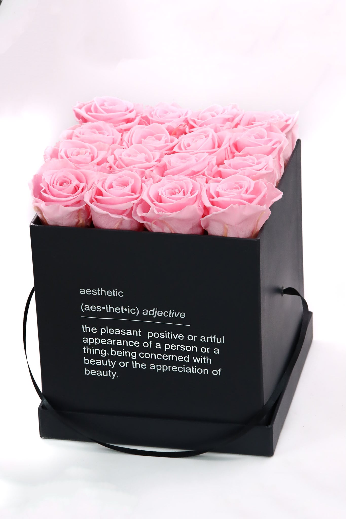 Rosenbox rosa dreampink pink Ästhetik Definition Box Geschenkbox Valentinstag Valentinesday Infinityrose infinity rose roses Geschenkidee Freundin girlfriend Geburtstag Design personalisiert Personalisierung personalized Name Text Spruch quote Datum Gedicht traumhaft Kunst art elegant aesthetic rund weiß ewigerose girly longlive langlebig Hochzeit Brautjungfer Muttertag