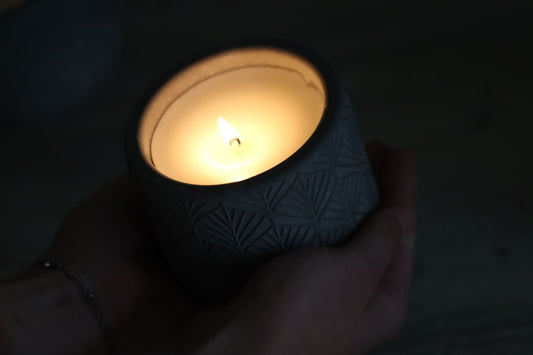 Sojawachs Duft Kerze in weißem Keramik Behälter – ~Lumiwerk~