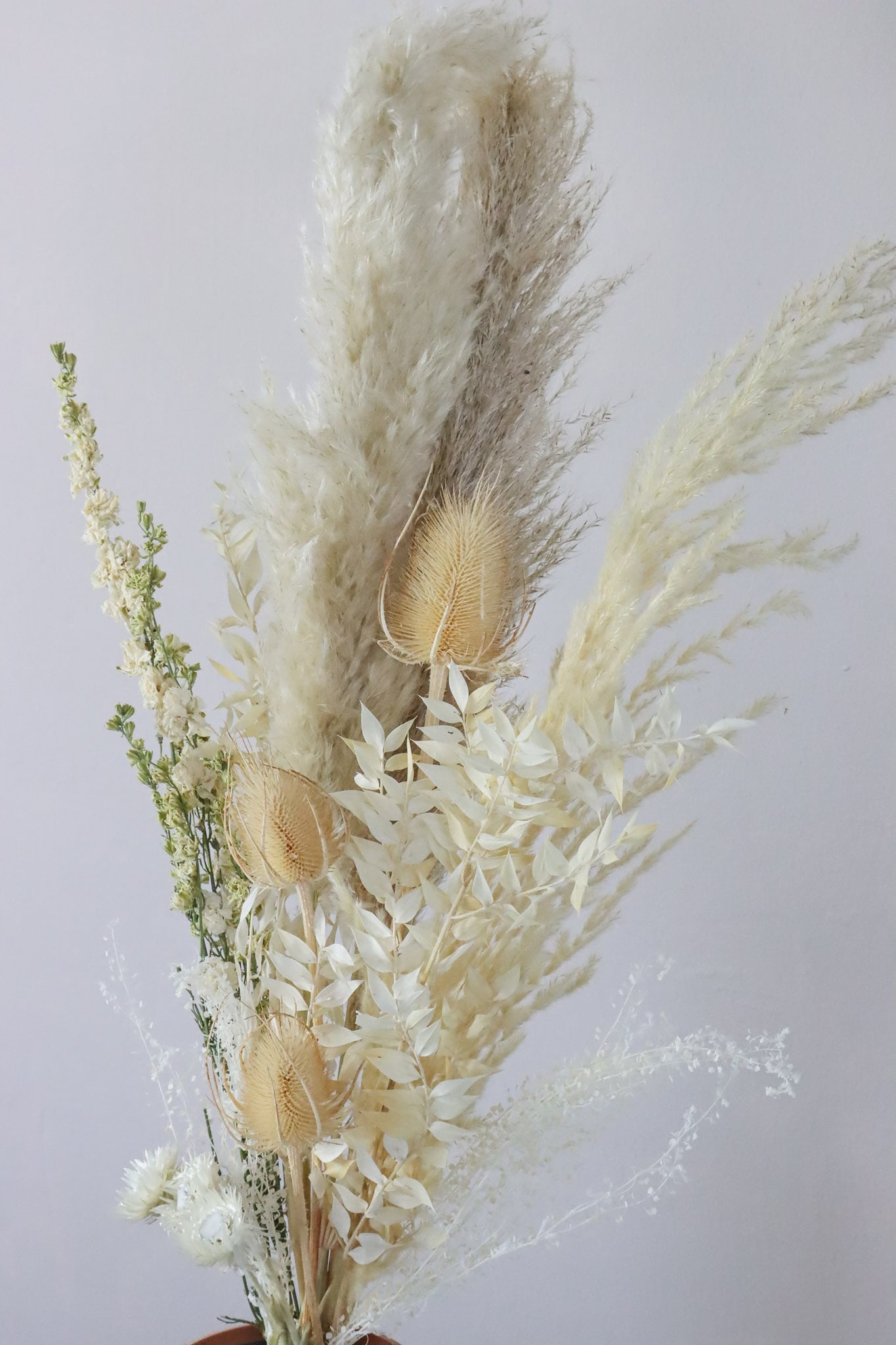 Trockenblumenstrauß Strauß Blumenstrauß Wohnung creme cosy wildekarde Pampasgras Pampas Wildwiese Wohnzimmer gemütlich homedecor decoration Deko driedflowers Trockenblumen flowers handmade handgefertigt